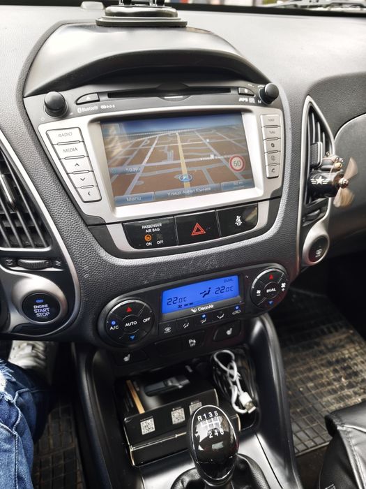 Продавам Hyundai ix35  4x4 full