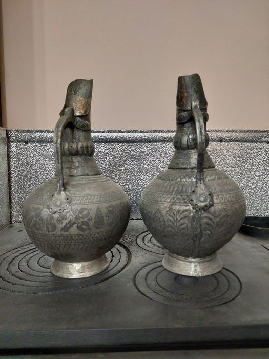 Две Турски Османски бакърени гравирани кани със надпис и турга