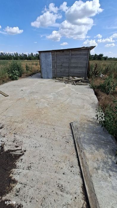Teren agricol de vânzare, acces asfaltat