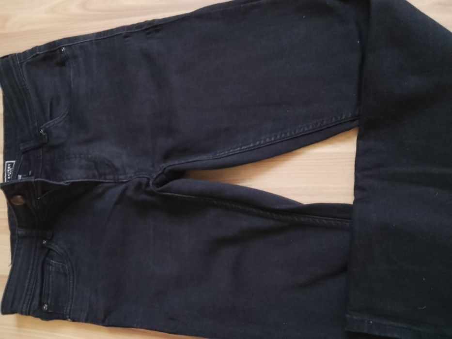 Blugi negri elastici