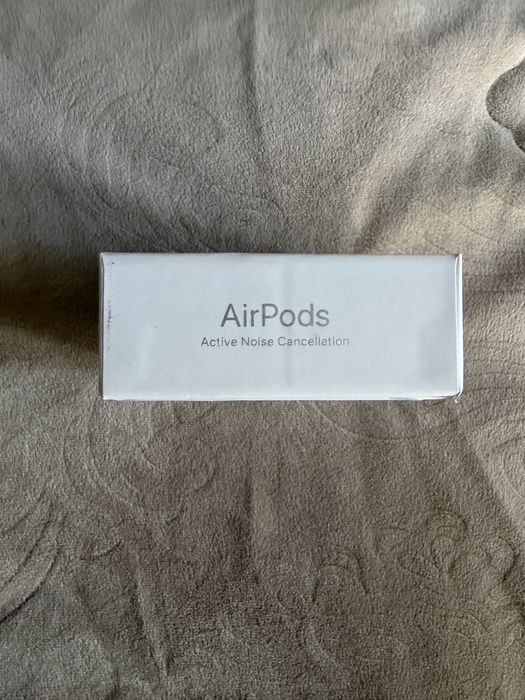 Apple AirPods 4!
