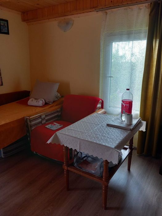 Casa de vanzare cu pivnita.