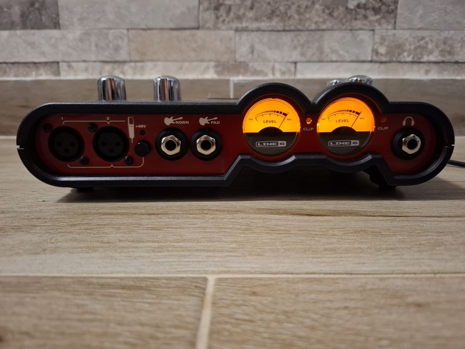 Interfață  Line 6  Țone port ux2