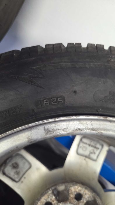 4 зимни гуми Bridgestone Blizzak LM005 185/60 R15 с алуминиеви джанти