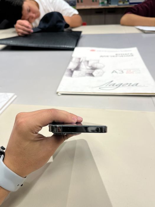 Продается iphone 13 pro