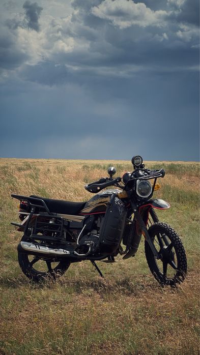 Мотоцикл Suzuki GSX 200кубов