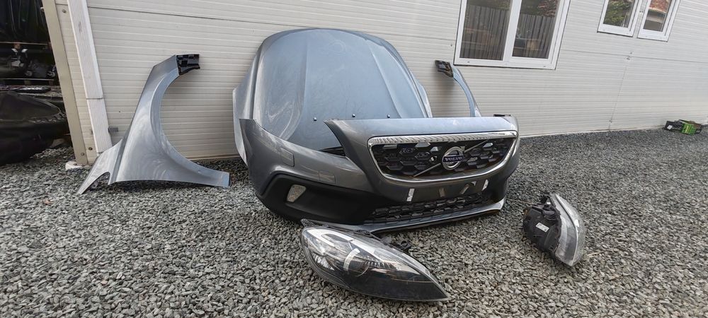 Far xenon adaptiv Volvo V40 1300lei