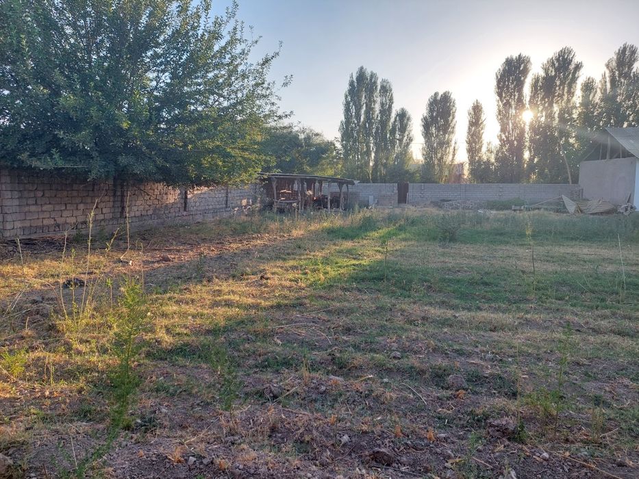 Yer sotladi 10 sotx nurafshon tòytepada