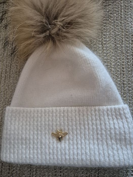 Шапка с естествен пух