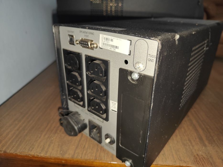 UPS APC smart 750va