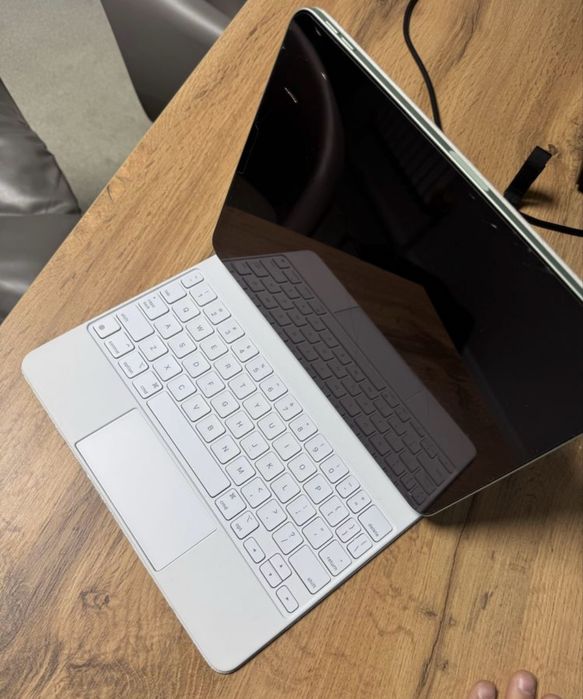 iPad Air 4 (256GB) + | Отличное состояние