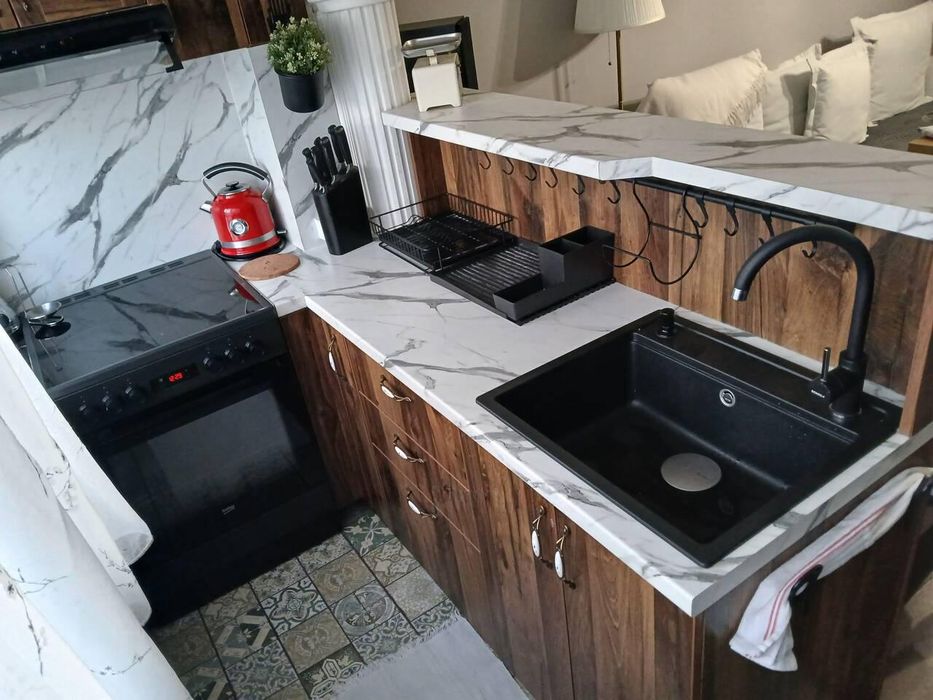 Продава се Четиристаен апартамент в Бургас, Меден рудник - зона А - 90 кв.м за 2189 €/кв.м - Снимка #3