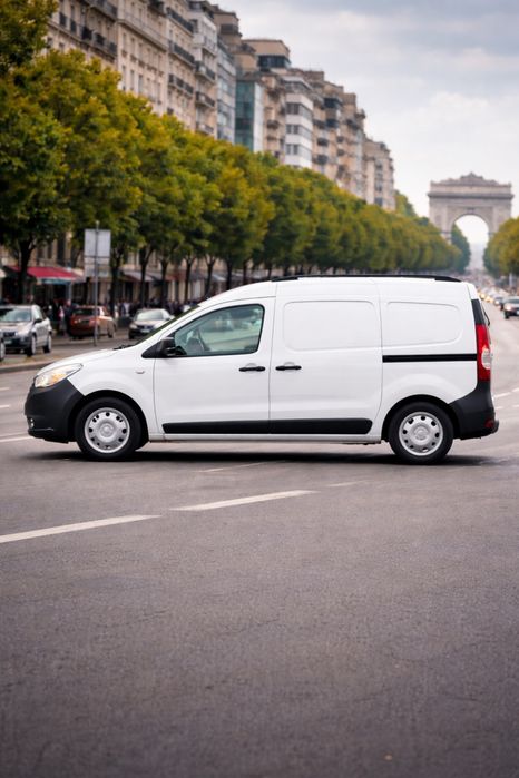 Inchiriere Duba Fără șofer 3,5t - Bucuresti Ilfov Prahova Olt Giurgiu