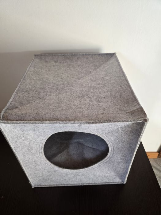 Pat pisica din fetru