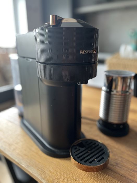 Aparat cafea Vertuo Plus Nespresso + Aerocinno 4