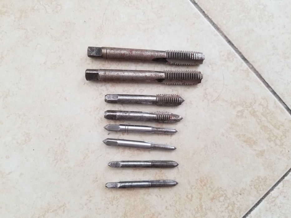 Свредла - 41 броя, Метчици -8 броя