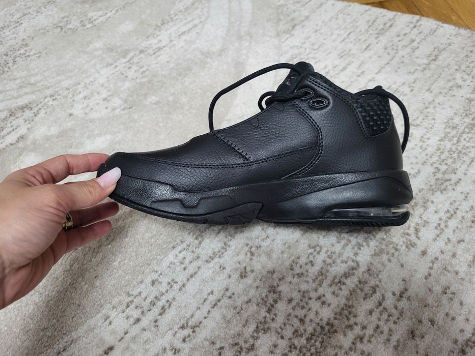 Adidas Jordan Max Aura 3