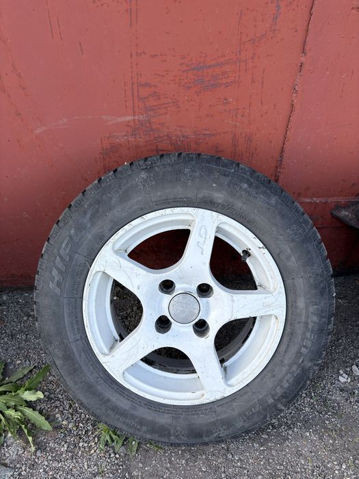 Продам диски  с зимней резиной