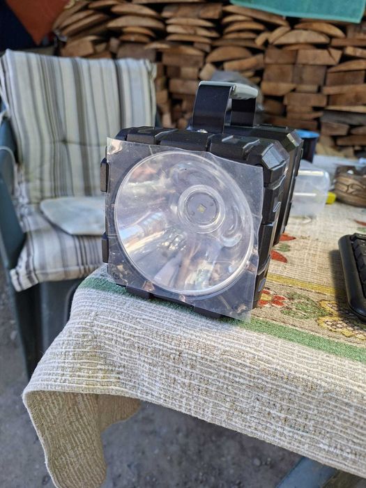 Lanterna Multifunctionala 1200 Lumeni