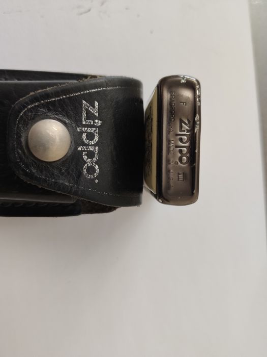 Продам зажигалка Zippo