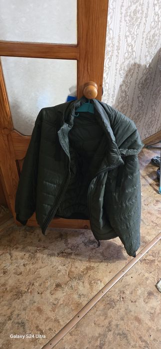 Продам куртку (весна осень)