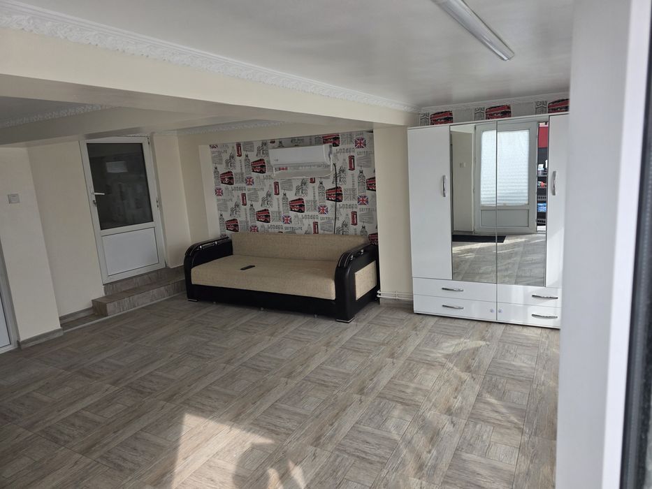 garsoniera la curte direct proprietar