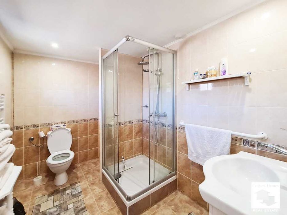 Продава се Къща в с. Петковци, Област Велико Търново - 216 кв.м за 366 €/кв.м - Снимка #14