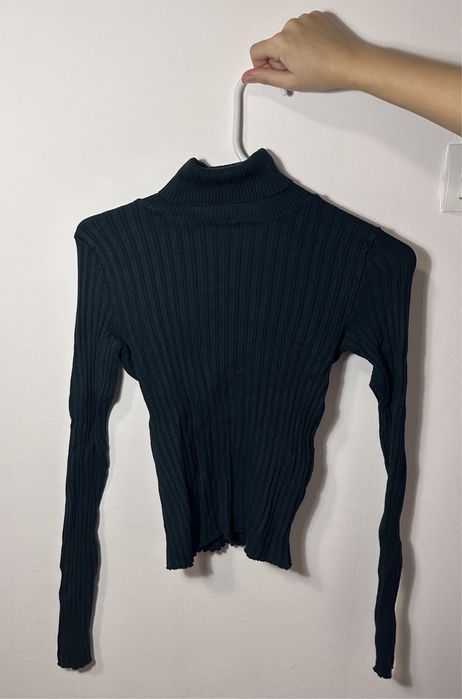 Зелено поло Bershka