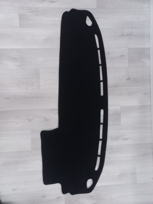 Продам накидку на панель от Mitsubishi Montero Sport