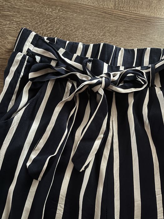 Летен тънък панталон размер М на HAILYS