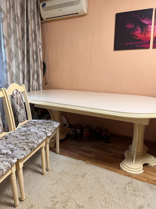 Продам стол б/у + 6 стульев.