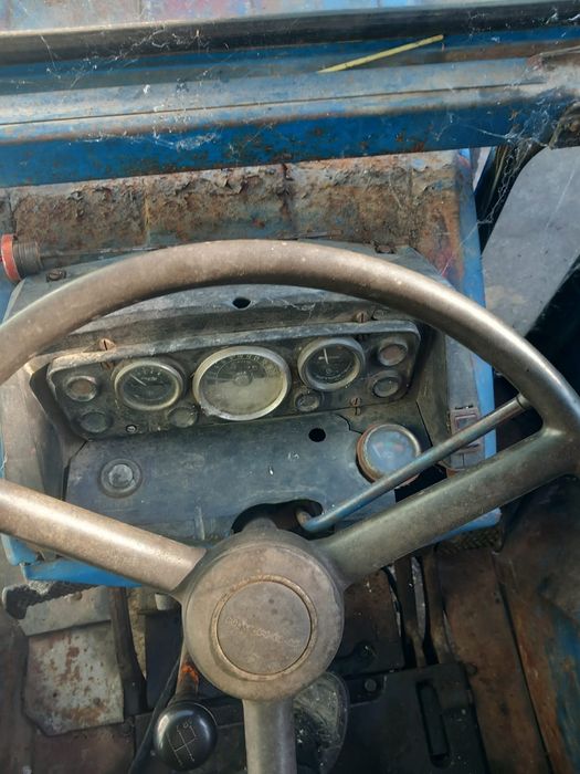 Tractor 650 de vânzare