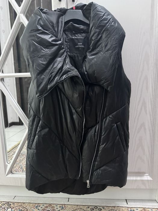 Жилет безрукавка женская 44 размера новая