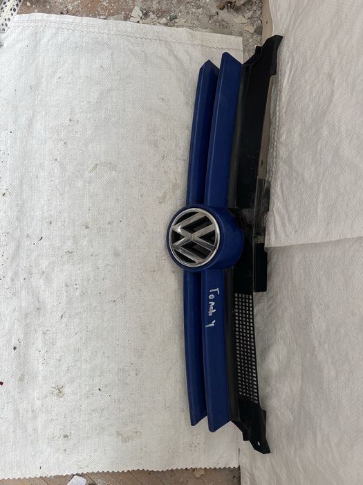Оригинална решетка VW Golf 4