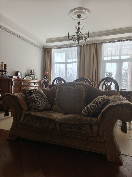 Комплект диванов и кресло