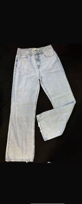 Широки дънки актуални за сезона