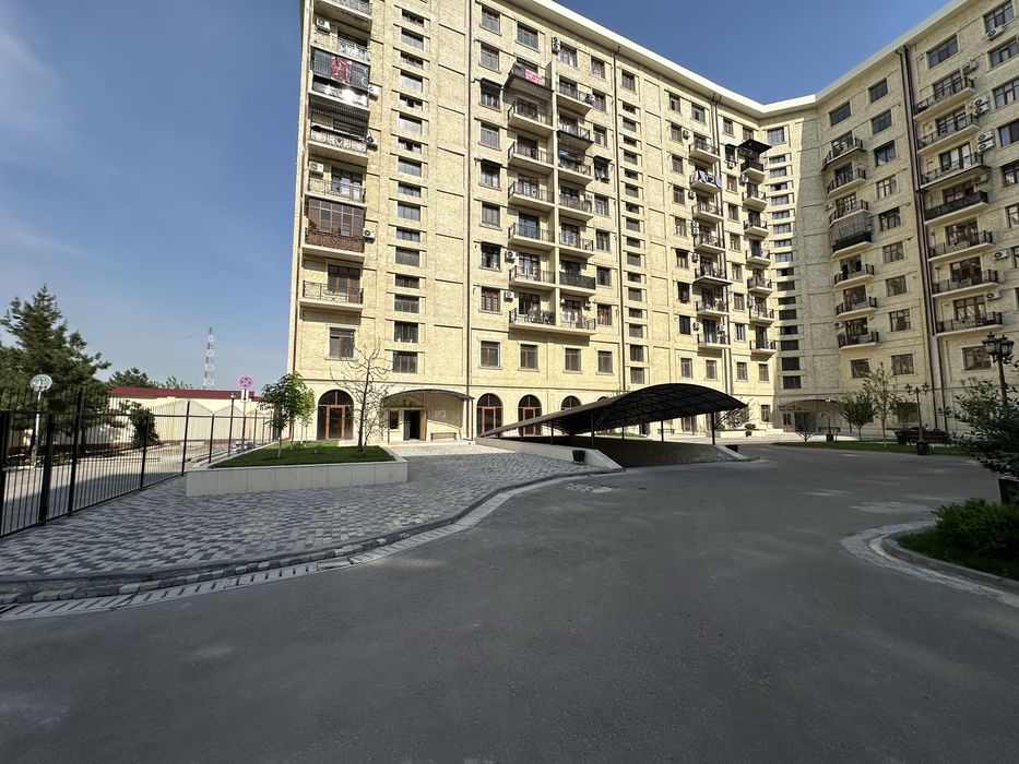 580м² Мирабад — 2 линия, Вход со двора, парковка 10 авто своя Терраса