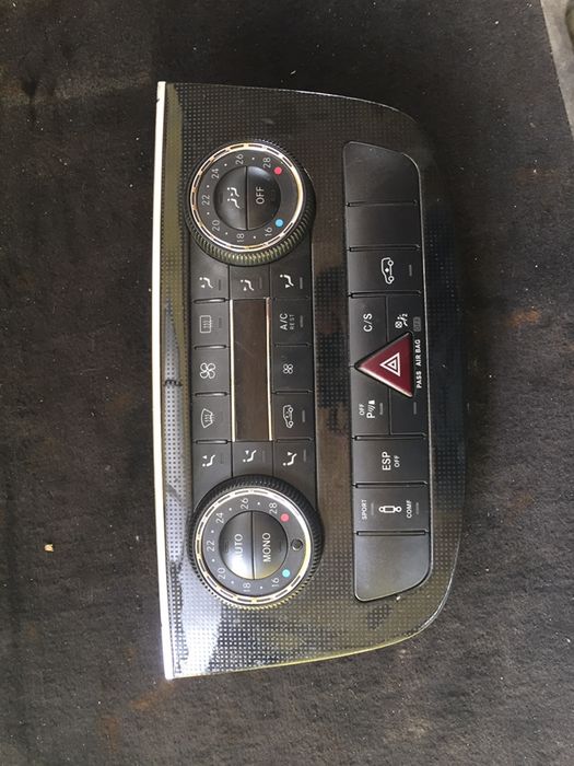 Afisaj Climatronic Mercedes R.Clas W251 pret 300 lei