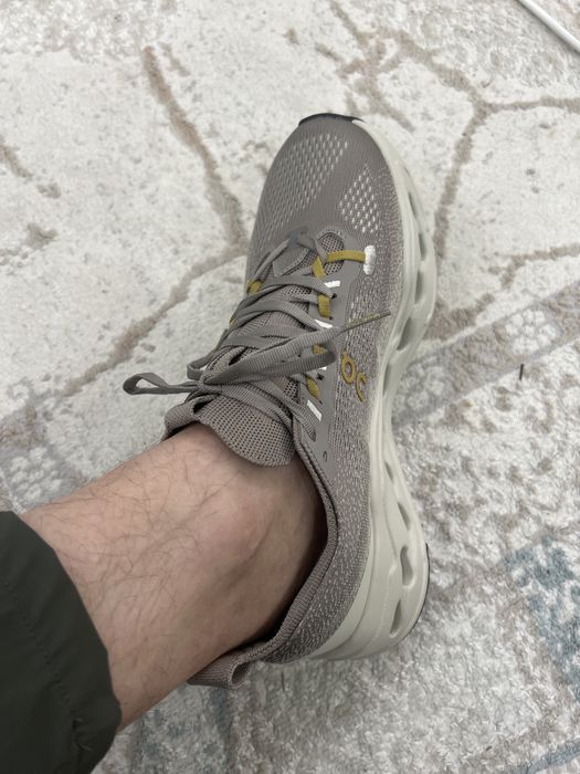 Кроссовкий люкс качества 43 размер