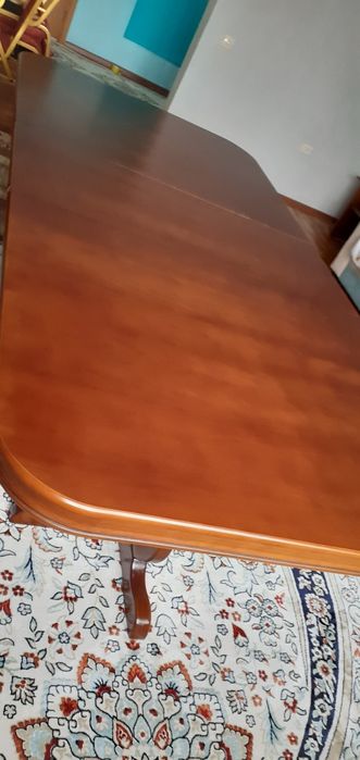Стол большой,для гостиной