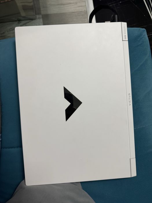 Геймърски лаптоп HP Victus 15,6”