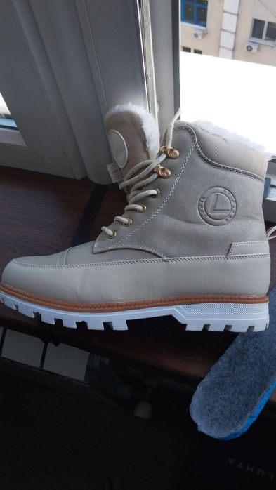 Женские зимние ботинки LUHTA