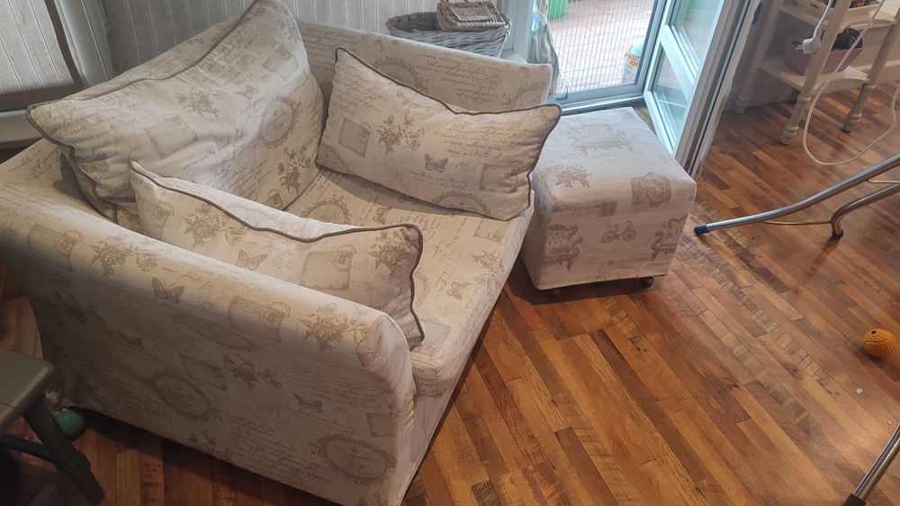 Фотьойл и табуретка