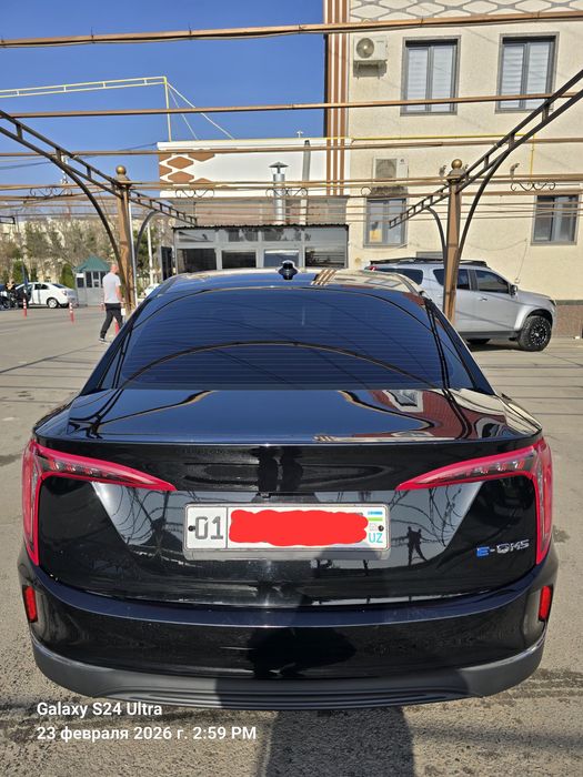 Hongqi  E-QM5 2024 йил сотилади