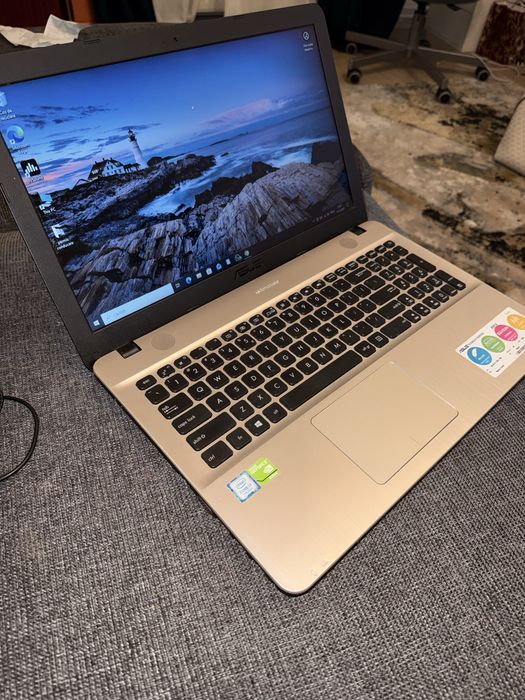 Laptop ASUS in stare perfecta