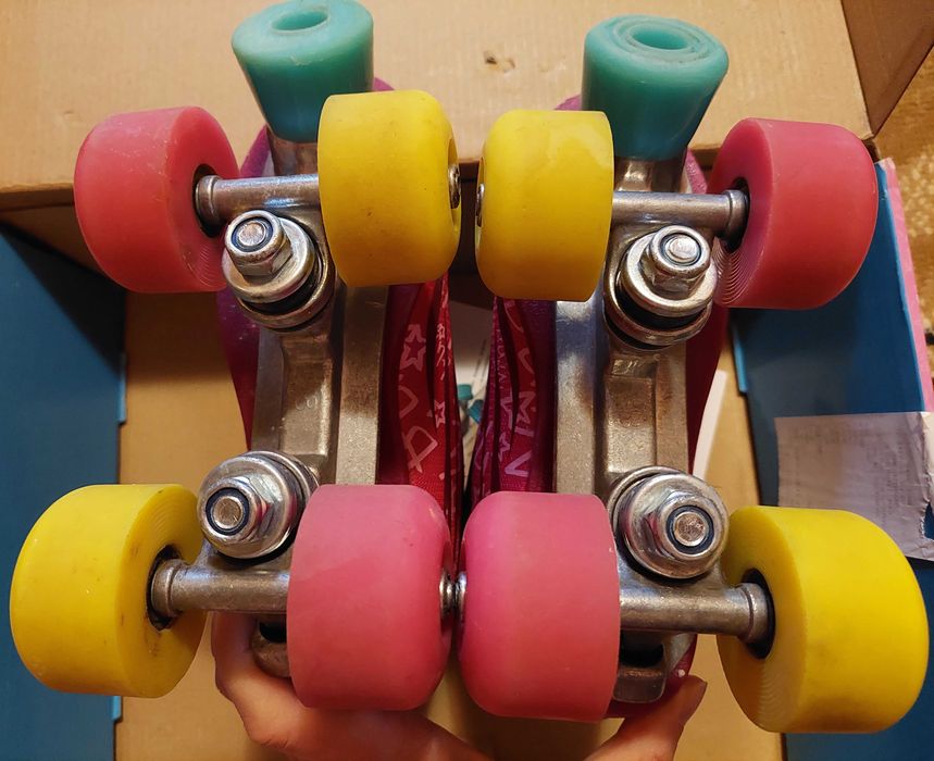 Детски ролкови кънки Нина размер 34/35 + подарък протектори за ръце