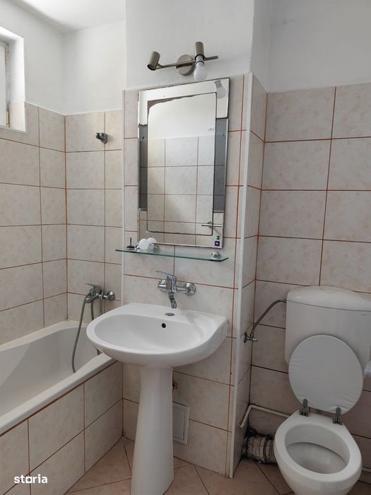 Apartament cu 2 camere, balcon și lift
