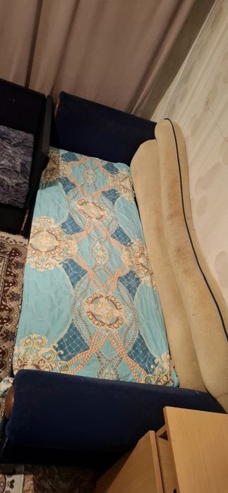 Отдам даром диван