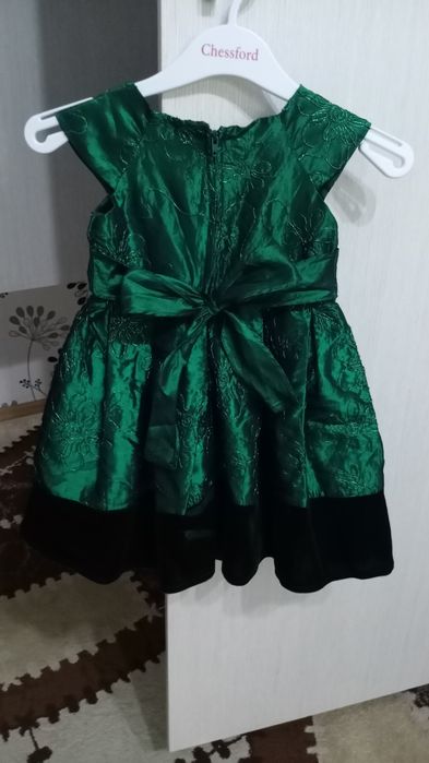 Продам Детское Платье нарядное