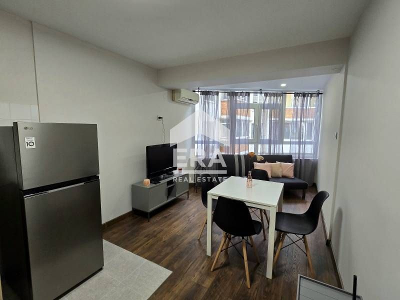 Дава се под наем Тристаен апартамент в Варна, Лятно кино Тракия - 57 кв.м за 614 € - Снимка #1